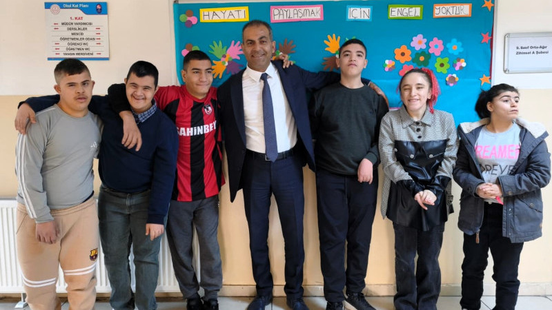 EYÜP GÜNEŞ' EĞİTİMDE ENGEL YOK' ! 