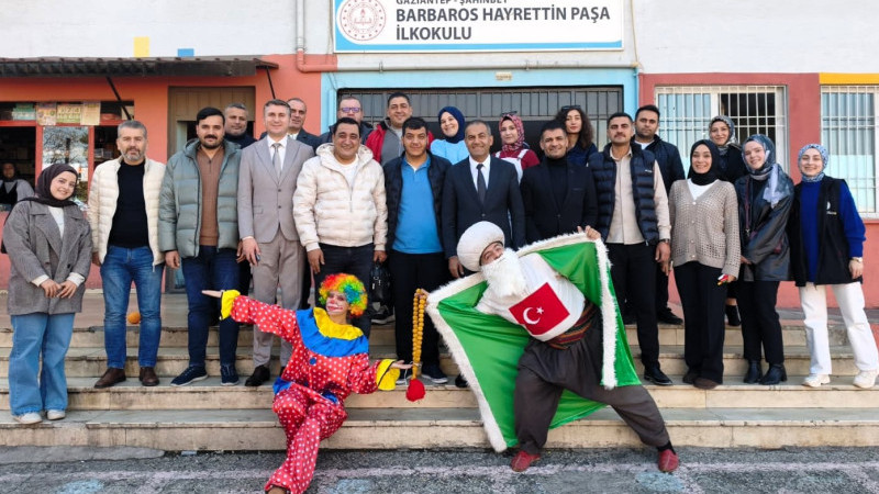 ŞAHİNBEY İLÇE MİLLÎ EĞİTİM MÜDÜRÜ YARDIM PROGRAMINA KATILDI.