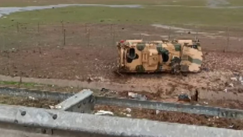 NURDAĞI'NDA SİS VE YAĞIŞTAN DOLAYI ASKERİ ARAÇ DEVRİLDİ.